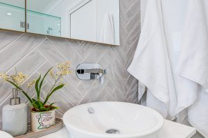 Helensvale Bathroom Renovation – Small Helensvale Bathroom Renovation - Small